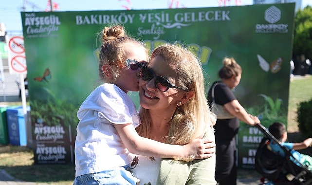 Bakırköy'de Çevre Şenliği: Minikler Eğlenirken Geri Dönüşümü Öğrendi