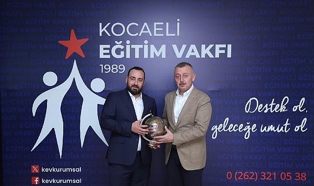Başkan Büyükakın KEV'de: 'Güçlü STK'lar Kocaeli'ye Güç Katıyor'