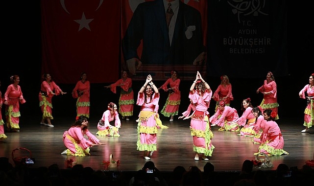 Aydın'da Kültür-Sanat Rüzgarı: Başkan Çerçioğlu'nun Destekleriyle Yıl Sonu Gösterileri Büyüledi