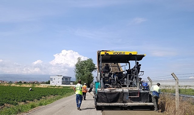 Aydın'ın 17 İlçesinde Eş Zamanlı Ulaşım Seferberliği: Başkan Çerçioğlu Öncülüğünde Yol Çalışmaları Hız Kesmiyor
