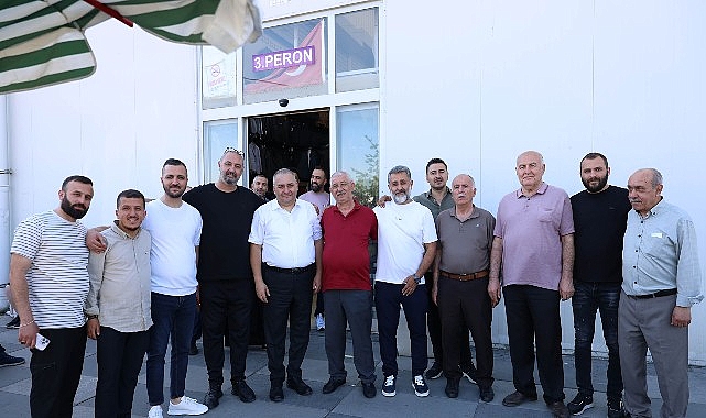 Başkan Özarslan'dan Osmanlı Halk Pazarı'nda Esnaf Ziyareti: Samimi Buluşma