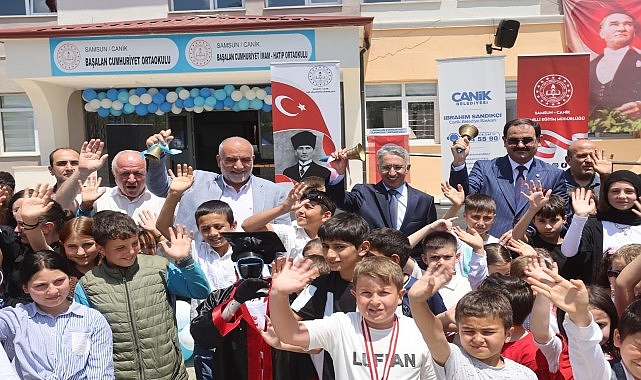 Canik Belediye Başkanı İbrahim Sandıkçı'dan Öğrencilere Karne Sürprizi: Bilim Dolu Tatil Müjdesi