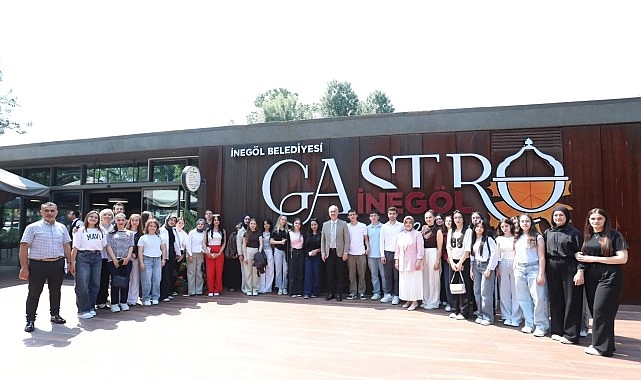 İnegöl Belediye Başkanı Alper Taban, Stajyer Öğrencilerle Gastro İnegöl’de Buluştu