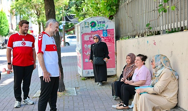 Bayrampaşa Belediyesi YKS'de Öğrenci ve Velilere İkramda Bulundu, Başkan Vekili Akın Sınav Heyecanını Paylaştı