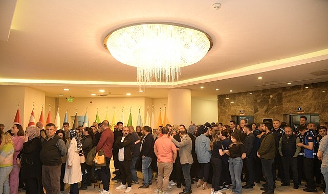 Kahramankazan'da Bayramlaşma: Başkan Çırpanoğlu Personel ve Vatandaşlarla Bir Araya Geldi