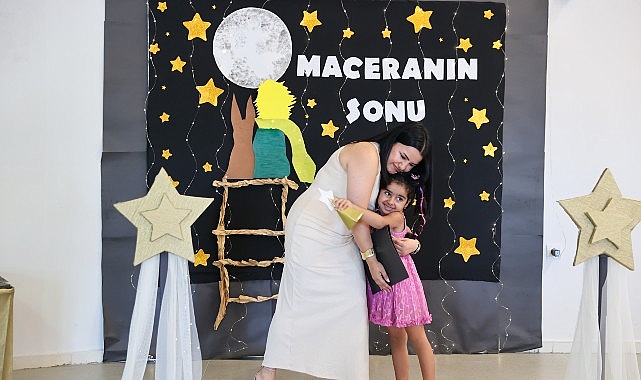 Buca Belediyesi'nin Pırlanta Çocuk Merkezleri'nde 240 Minik Yıl Sonu Sevinci Yaşadı