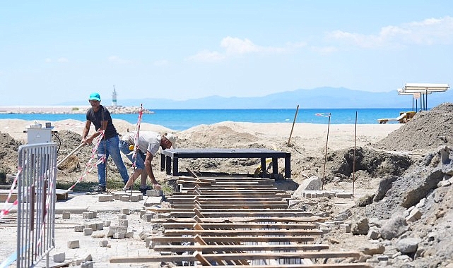 Burhaniye'de Fen İşleri Ekipleri 7/24 Çalışıyor: Yol ve Altyapı Seferberliği