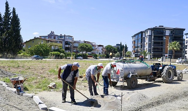 Burhaniye'de Park ve Yeşil Alan Seferberliği: 7 Mahallede Bakım ve Yeni Park Çalışmaları