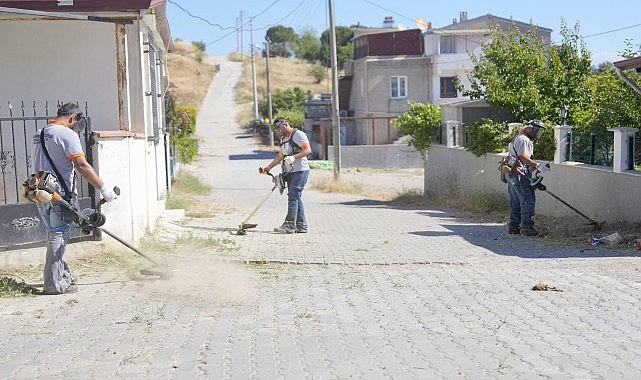 Burhaniye'de Temizlik Seferberliği: Merkez ve Kırsalda 7/24 Çalışma