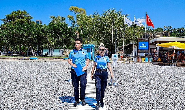 Antalya'da Dumansız Plaj Uygulaması: Konyaaltı Sahili'nde Sigara Yasağı Denetleniyor