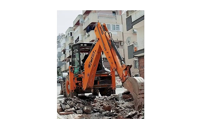 Balçova'da Çamlıca Sokak'ta Kapsamlı Yol ve Altyapı Seferberliği