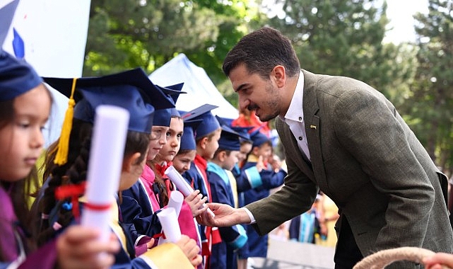 515 Minik Mezun Oldu: Çankaya Belediyesi Kreşlerinde Şenlik Havasında Tören
