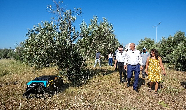 Gaziemir'de yabani otlarla mücadelede robot dönemi: Hız ve verimlilik artıyor