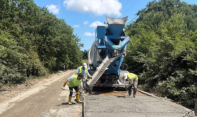 Gebze Duraklı'da Bin 200 Metreküp Betonla Yol Onarımı Başladı