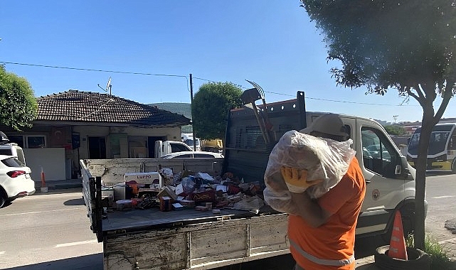 Gemlik'te Sağlıksız Gıda Deposuna Zabıta Baskını: Tonlarca Ürüne El Konuldu