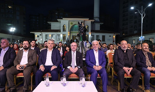 Minik Öğrencilerden Görkemli Mezuniyet: 130 Çocuk Belge Aldı