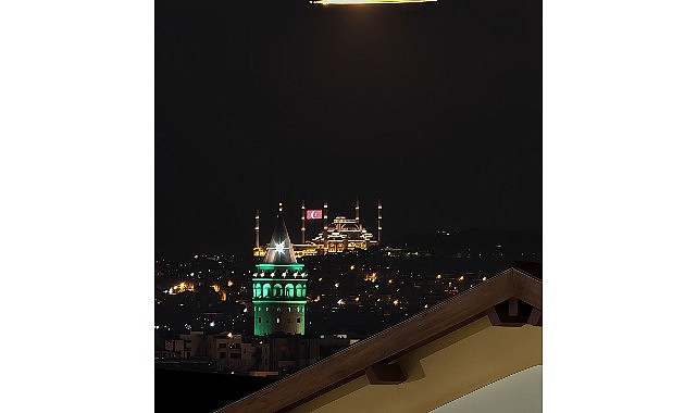 Günlük Hayatın 'ı Düşük Işıkta: HONOR'un Gece Kamerası Devrimi