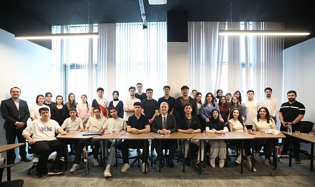 İnegöl'de 330 Öğrenciye YKS Öncesi Kapsamlı Rehberlik Desteği