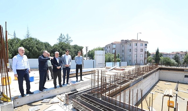 İnegöl'de KYK Yurdu ve Yüzme Havuzu Projeleri Yerinde Denetlendi