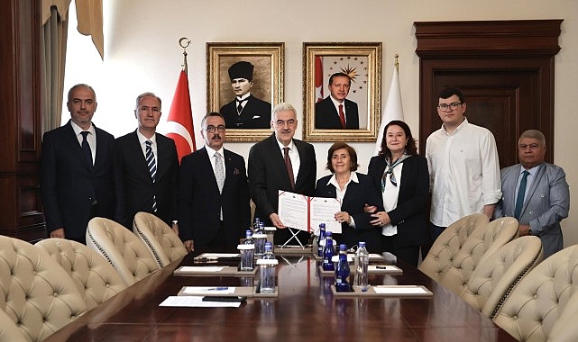 İnegöl Fatih Mahallesi'ne 7 Birimli Aile Sağlığı Merkezi Geliyor: Protokol İmzalandı