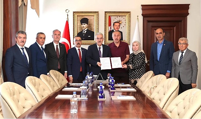 İnegöl'de 16 Derslikli Yeni İlkokul İçin Protokol İmzalandı: 7 Bin Metrekarelik Alana Kurulacak