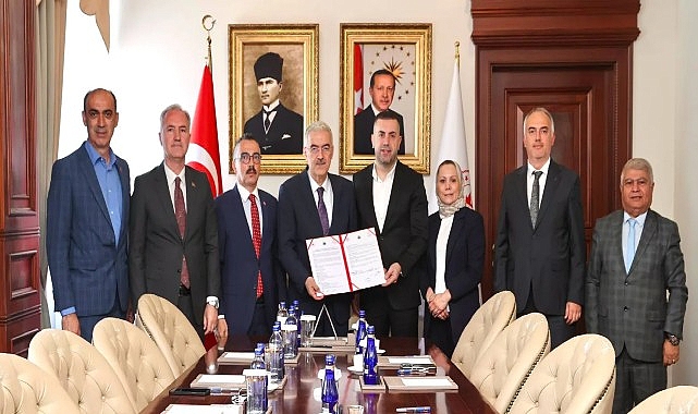 Bursa İnegöl'de 5 Hekimli Yeni Aile Sağlığı Merkezi İçin Protokol İmzalandı