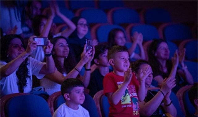 İzBBŞT, 10. Ordu Festivali'nde 'Don Kişot' ile Çocukları Büyüledi
