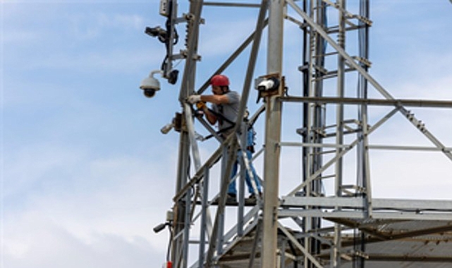 İzmir'in afet iletişim ağı güneş enerjisiyle dört gün kesintisiz çalışacak