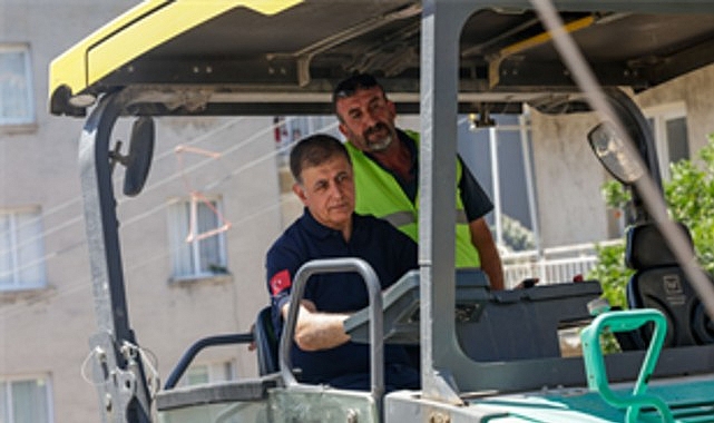 İzmir'de 25 Noktada Gece Gündüz Yol Çalışması: Başkan Tugay Sahada