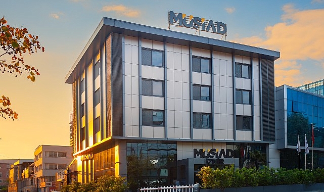 MÜSİAD İzmir'in Modern Yeni Hizmet Binası Bakan Kacır'ın Katılımıyla Açılıyor