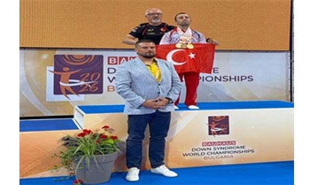 İzmirli sporcu Alper Öztürk'ten dört altın madalyalı dünya şampiyonluğu