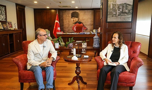 Karşıyaka Belediye Başkanı Ünsal, fotoğraf yarışması birincisini ağırladı