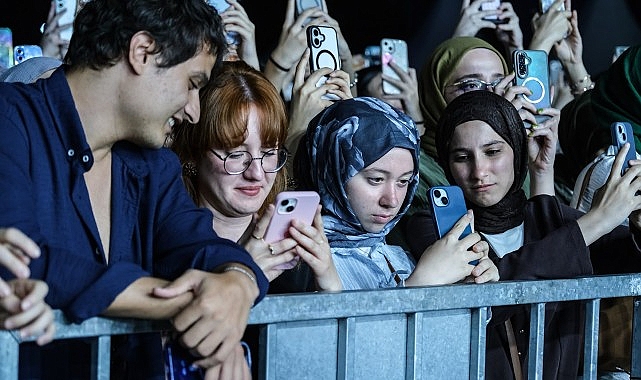Can Ozan'dan Kocaeli'de Unutulmaz Final: Karneval Şenliği On Binleri Ağırladı