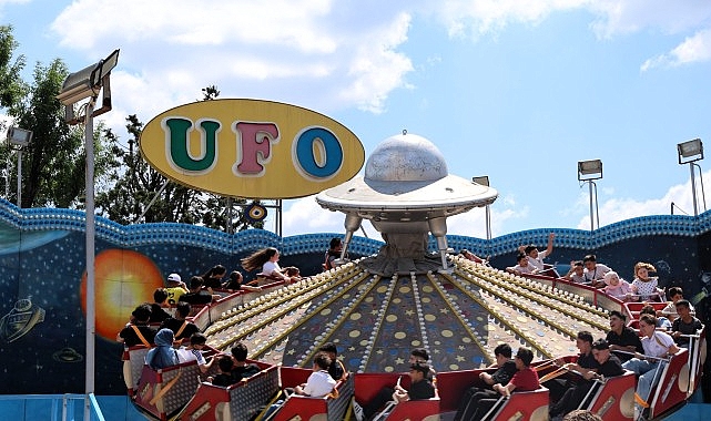 Kocaeli'de Karneval Coşkusu: Lunapark Gençlere Ücretsiz!