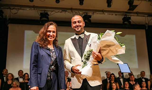 Karşıyaka'da Türk Sanat Müziği Rüzgarı: Yaz Akşamına Unutulmaz Konser