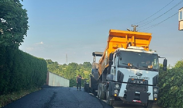 Kartepe'de Üç Noktada Sıcak Asfalt Serimi Tamamlandı: Ulaşım Konforu Artıyor