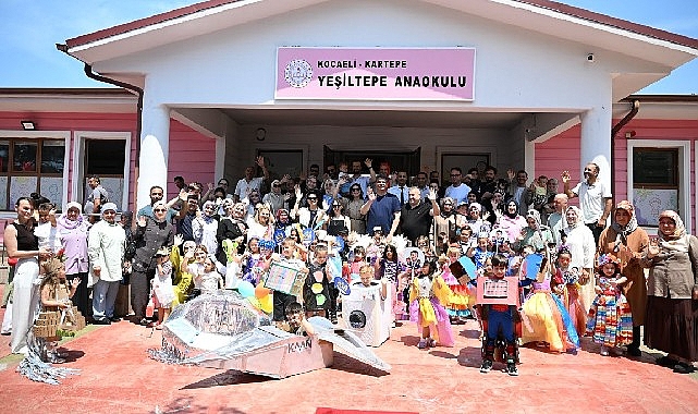 Kartepe'de Minikler Geri Dönüşüm Defilesiyle Çevre Haftası'nı Renklendirdi