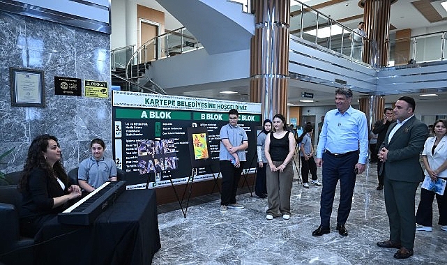 Kartepe'de Sanat Rüzgarı: Genç Yeteneklerden İki Farklı Sergi
