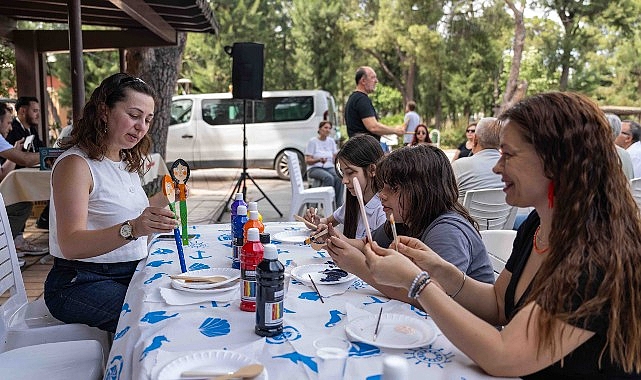 Bornova'da Kaşıkların Ritmiyle Dans Festivali Başladı: 4 Gün Sürecek