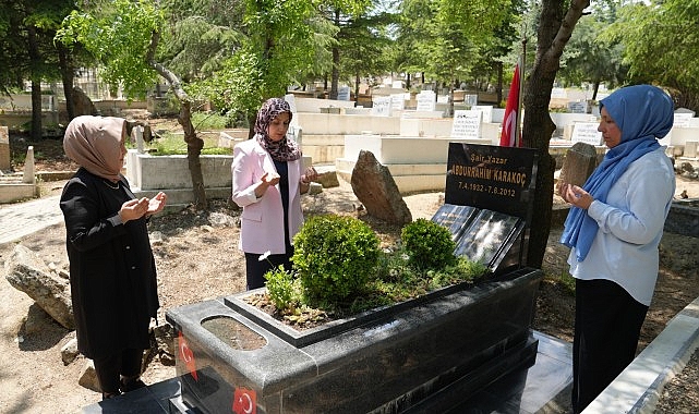 Abdurrahim Karakoç'un Kabri, 14. Vefat Yılında Keçiören Belediyesi Tarafından Yenilendi