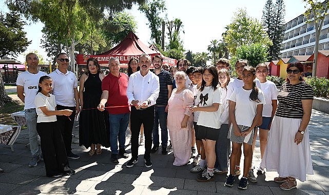 Kemer'de Öğrencilerin Punch İğne İşi Eserleri Görücüye Çıktı