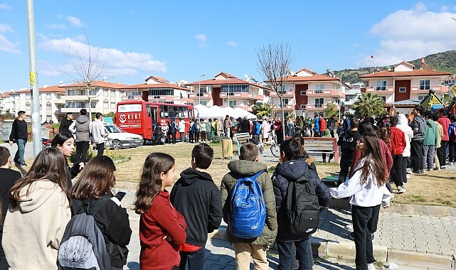 Efes Selçuk'ta Kent Lokantası Öğrenci Otobüsleri Tatile Girdi: Aylık 10 Bin Porsiyon Yemek Dağıtıldı