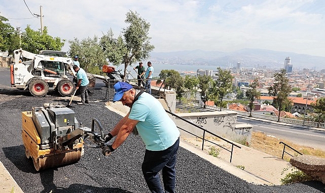 Konak'ta 5 Mahalle 24 Sokakta Eşzamanlı Asfalt ve Kaldırım Seferberliği