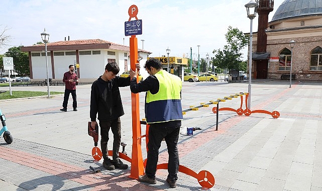 Konya'da E-Skuter Karmaşasına Son: 300 Kapasiteli Özel Park Noktaları Geliyor