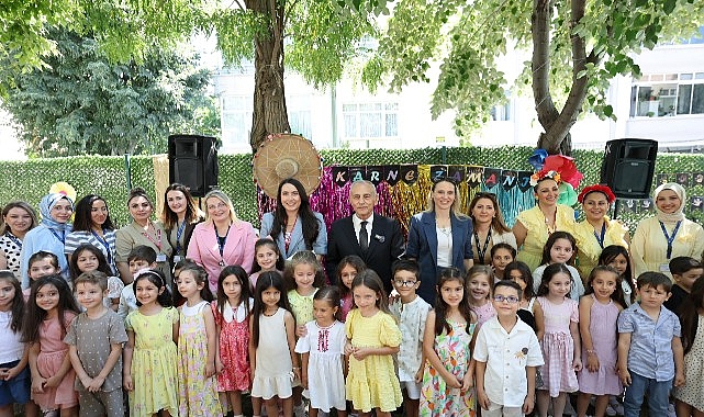 Küçükçekmece'de 7 Bin 867 Öğrenci Karne Şenliği'nde Buluştu