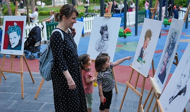 Maltepe'de Nazım Hikmet Anması: Mavi Gözlü Devin İzinde Duygu Dolu Bir Gece