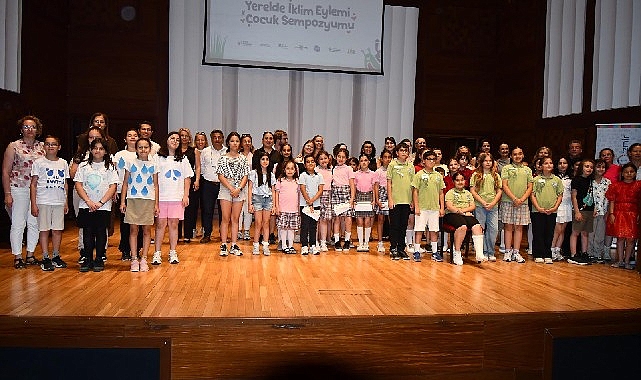 İzmir'de 10 bin kişiye iklim farkındalığı: Miniklerden büyük adım