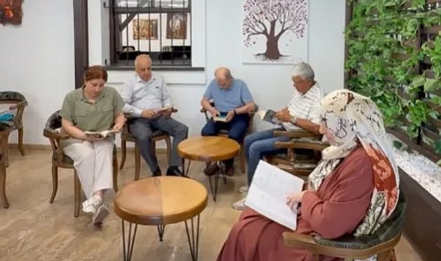 İnegöl'de Nöbetçi Kitaphaneler: 7'den 77'ye Herkes İçin Sessiz Bir Öğrenme ve Kültür Merkezi