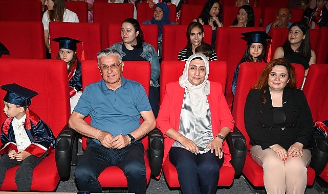 Kemer'de Miniklerin Mezuniyet Coşkusu: Özgül Canik Anaokulu'ndan Unutulmaz Tören