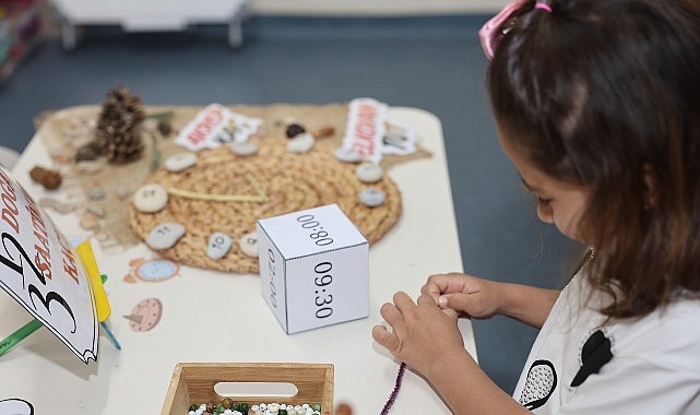 Osmangazi'de Kreşli Minikler Yıl Boyu Öğrendiklerini Ailelerine Sundu